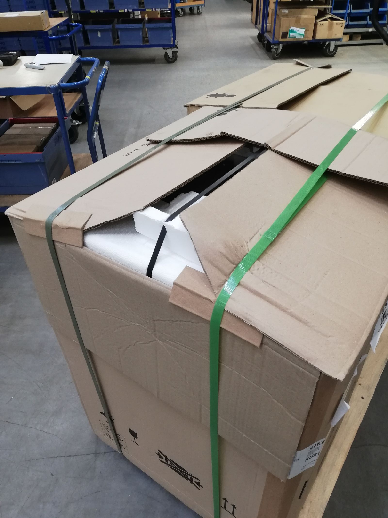 Kühlschrank UB E 134l ws fest 93kwh *Verpackung beschädigt* FAMO OL