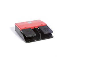 Fußtaster Ein/Aus Metall 2S 2Ö 3A IP65
