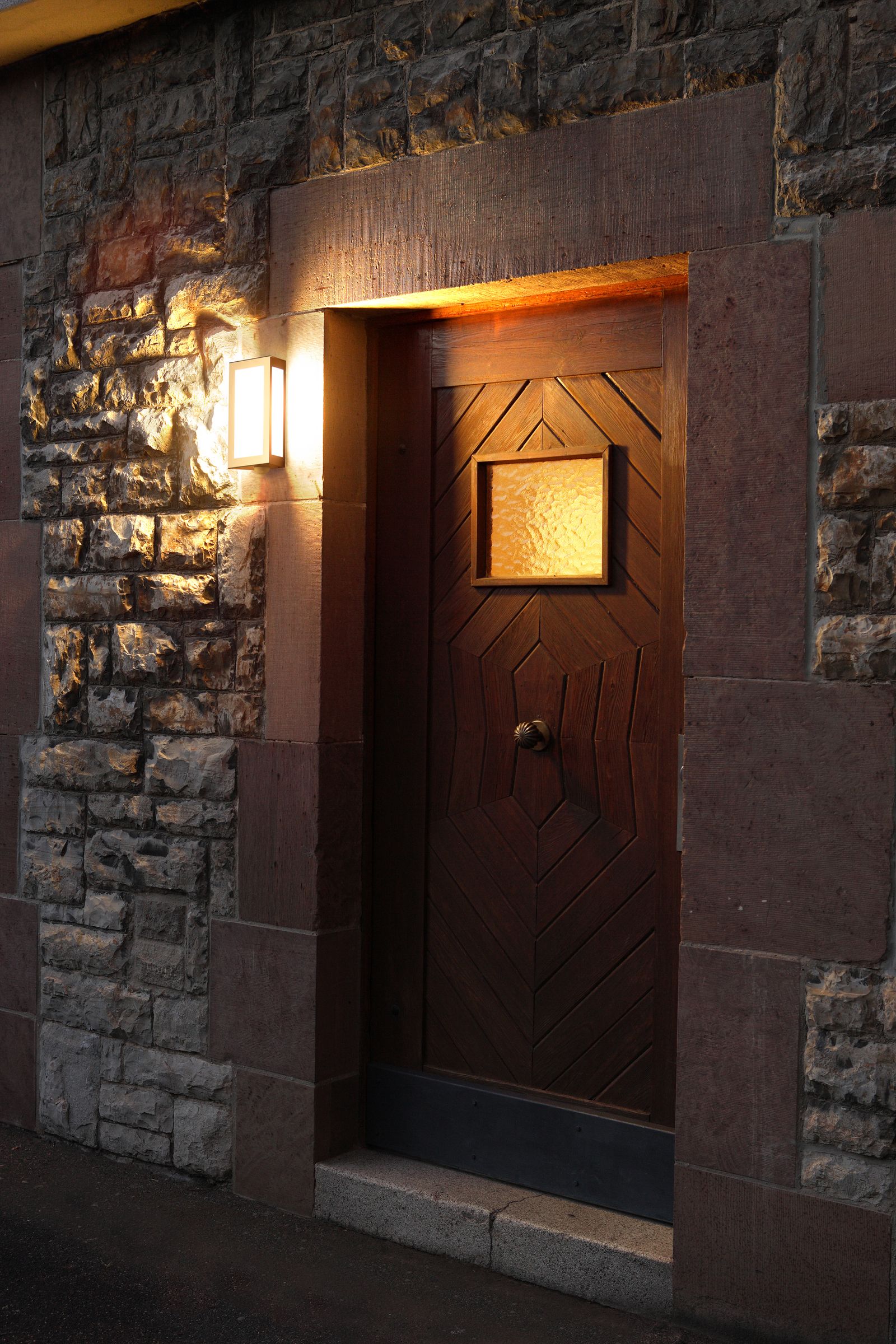 Wandanbauleuchte AquaLong 60W HV edst IP44 E27 BWM 90x160x280mm