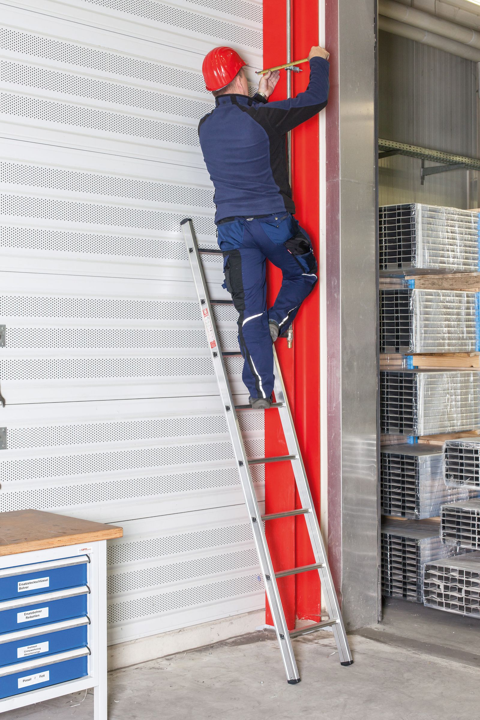 Sprossenleiter Alu 2,4m 8stuf Anlegeleiter