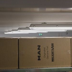 LED-Wannenleuchte 68W 4000K 8602lm gr Konv Dimmung DALI IP65 1600x105x117mm