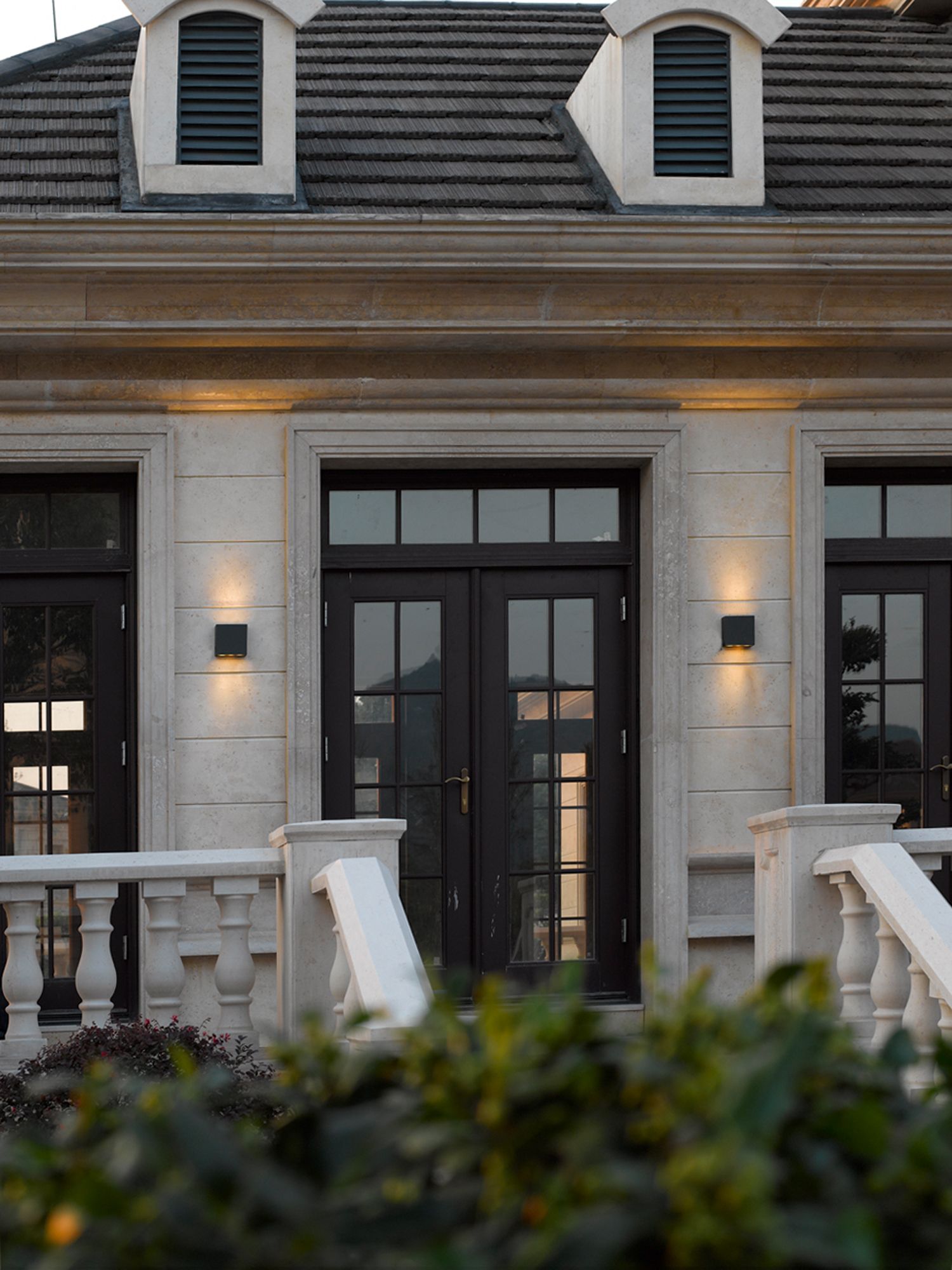 LED-Up/Down Leuchte THAMES 6W 3000K anth 680lm Konv IP54 50x140x140mm