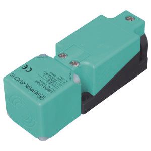 Näherungsschalter ind DC Schraub PNP 20mm 10-30V bündig 150Hz Quader