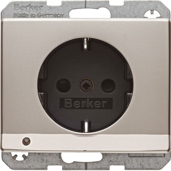 Steckdose SCHUKO m LED-OL 1f edst mt UP Mit Orientierungslicht horiz/vert IP20