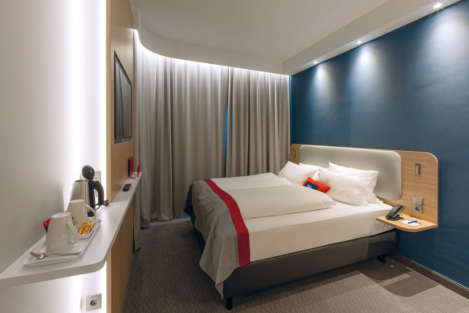 LED-Einbaustrahler 6W 3000K 718lm Konv chr mt 1LED Alu IP40 RF:hochglänzend