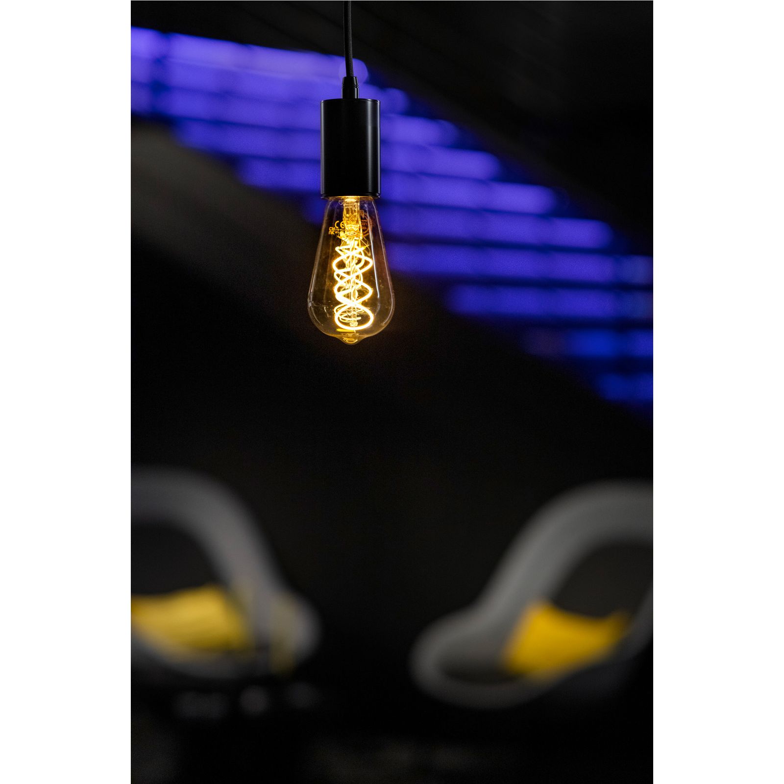 LED-Lampe E27 ST64 4W 1800K 250lm G dim kl ws dimmbar 325° AC Ø64x142mm 220-240V LED-Lampe E27 ST64 4W 1800K 250lm G dim kl ws dimmbar 325° AC Ø64x142mm 220-240V