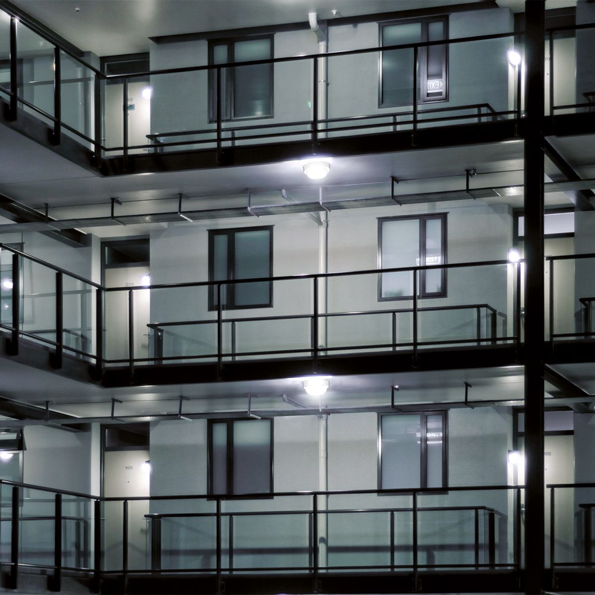 Ovalanbauleuchte NUOVA EKO 60W HV si E27 IP44 254x187x123mm