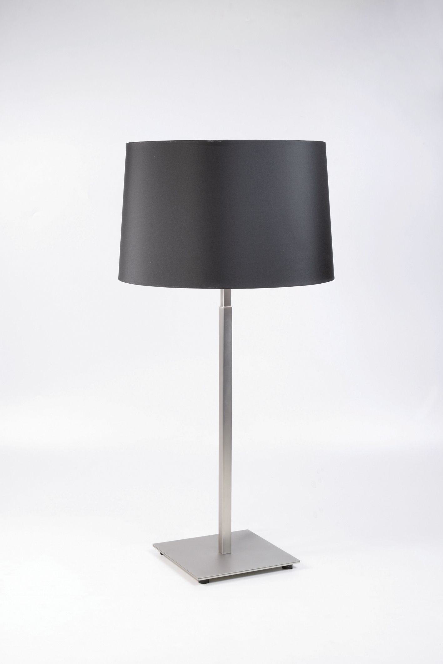 Wohnraumleuchte 60W HV Azumi E27 ni 230V m.Schalt