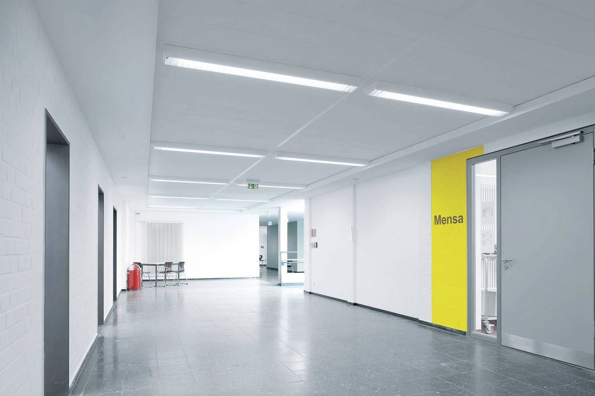 LED-Rasterleuchte Atirion 52W 3000K ws 5500lm Konv IP20 1548x197x75mm LED-Rasterleuchte Atirion 52W 3000K ws 5500lm Konv IP20 1548x197x75mm