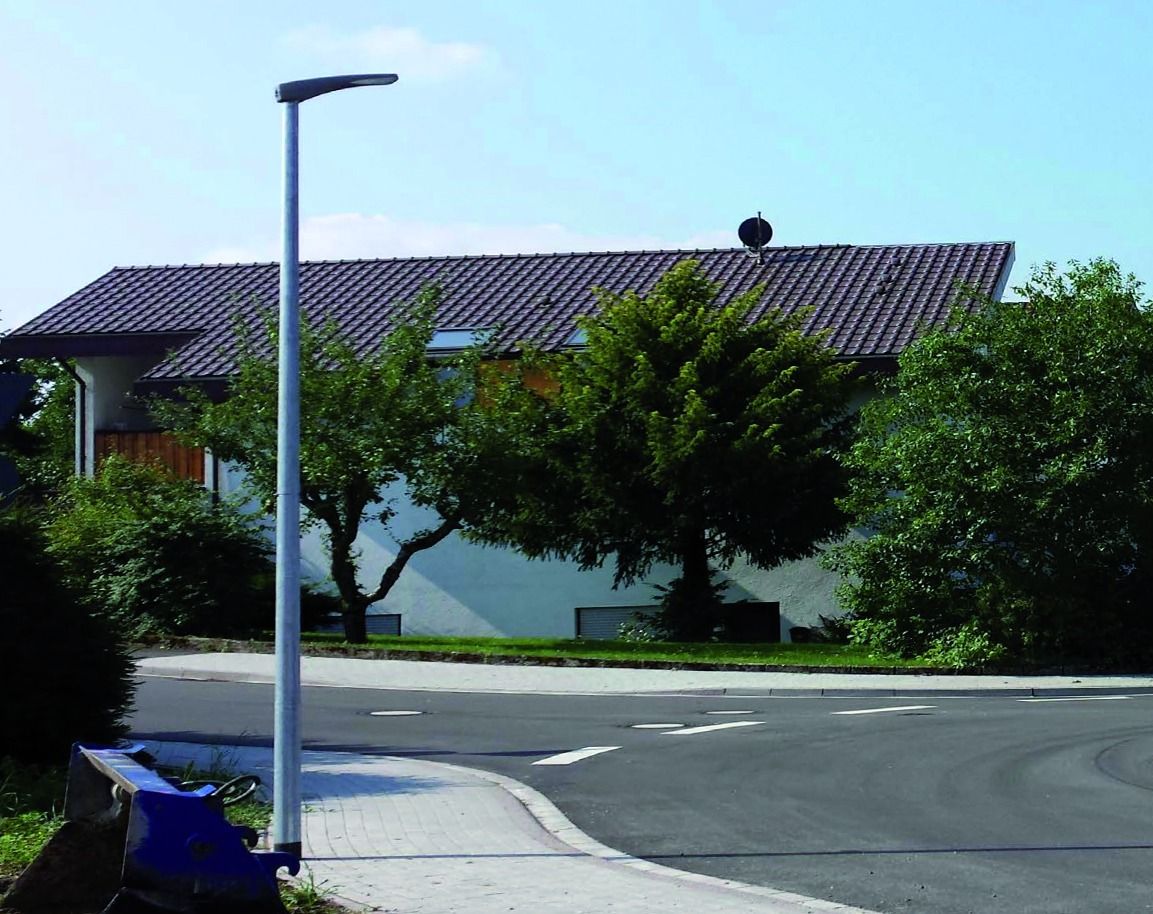 LED-Straßenleuchte 18W Aufs/Ans 42-76mm 4000K 2840lm gr Alu Gl_tr IP66 II