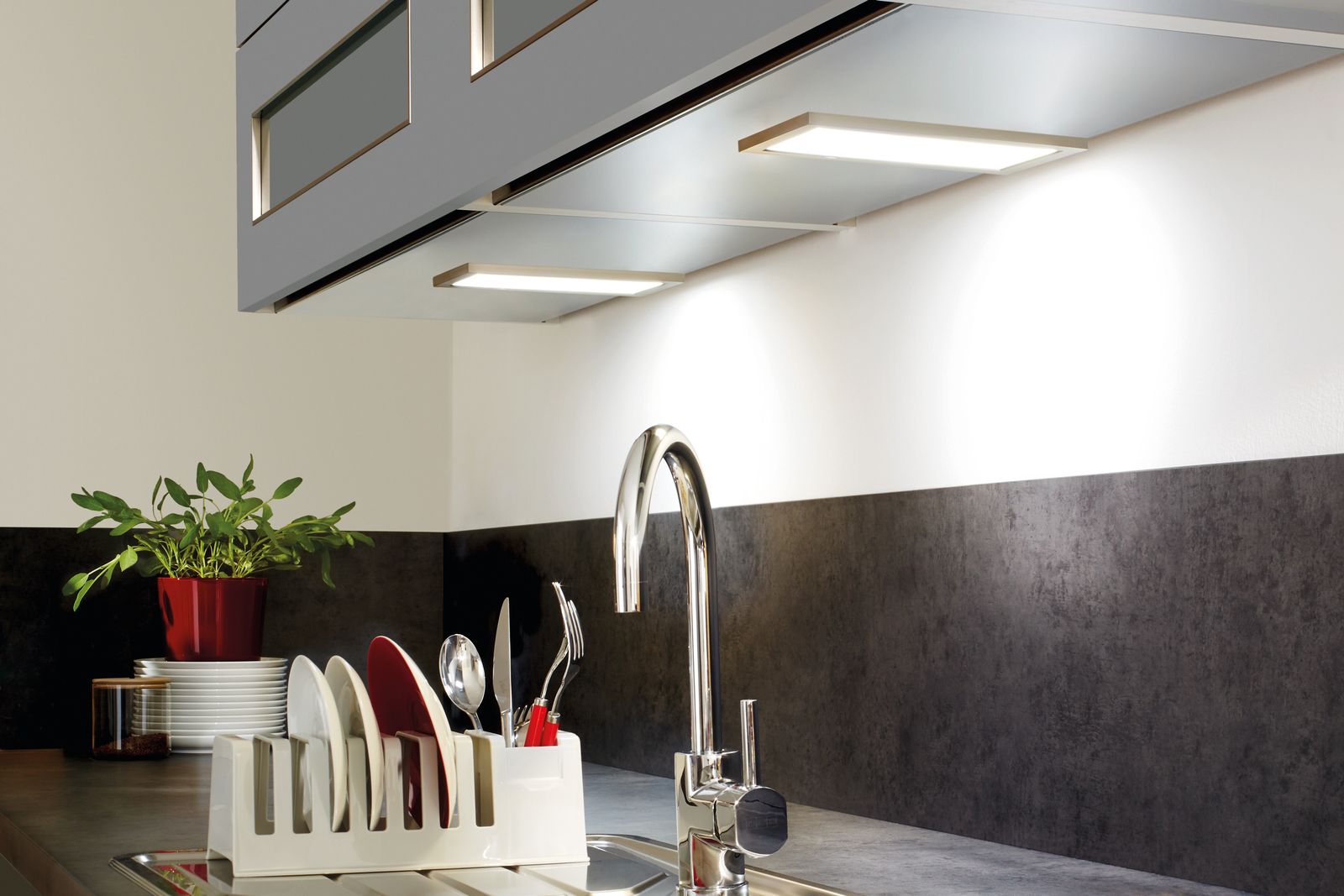 LED-Möbelleuchte 6W 4000K 390lm edst Konv IP20 210x110x8,5mm