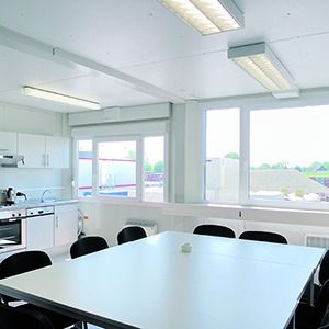 LED-Wannenleuchte 19W 3000K 2390lm ws Konv IP50 615x90x71mm