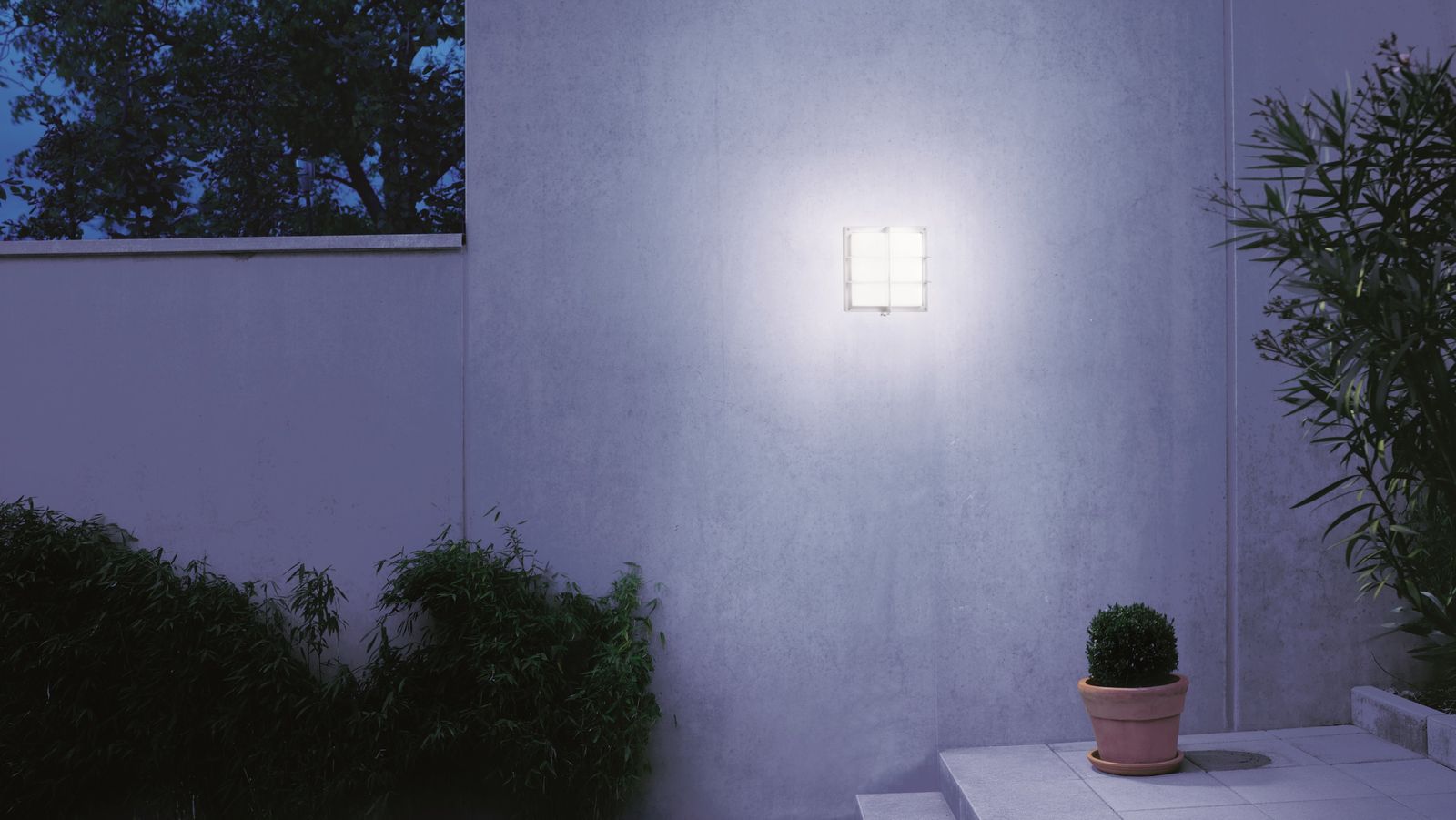 LED-Sensorleuchte 9W 3000K 576lm anth Konv IP44 BWM 126x291x303mm