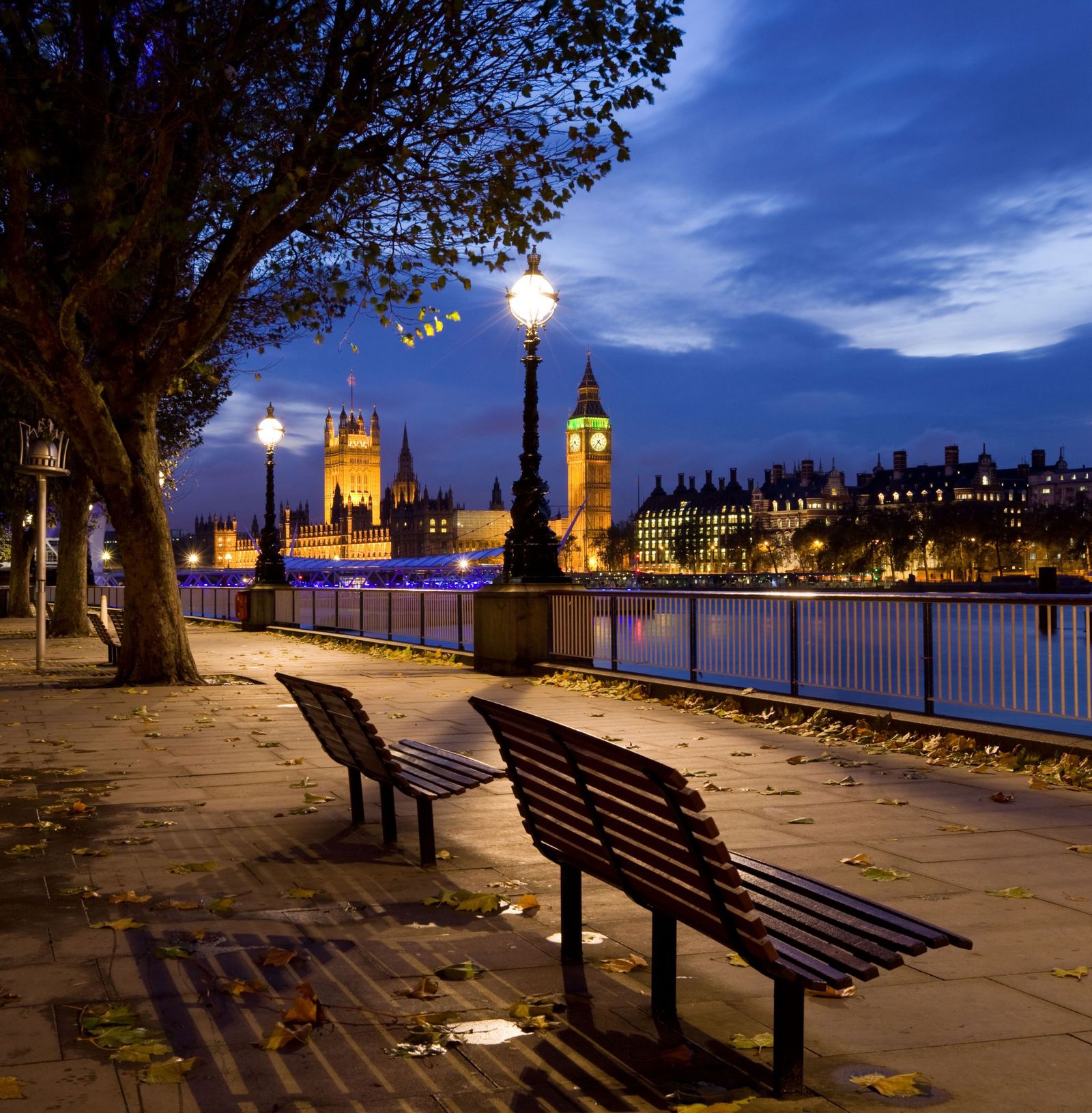 LED-Röhrenlampe E27 TrueForce 42-57W ws 3000K 5700lm kl 360° AC Ø84x178mm