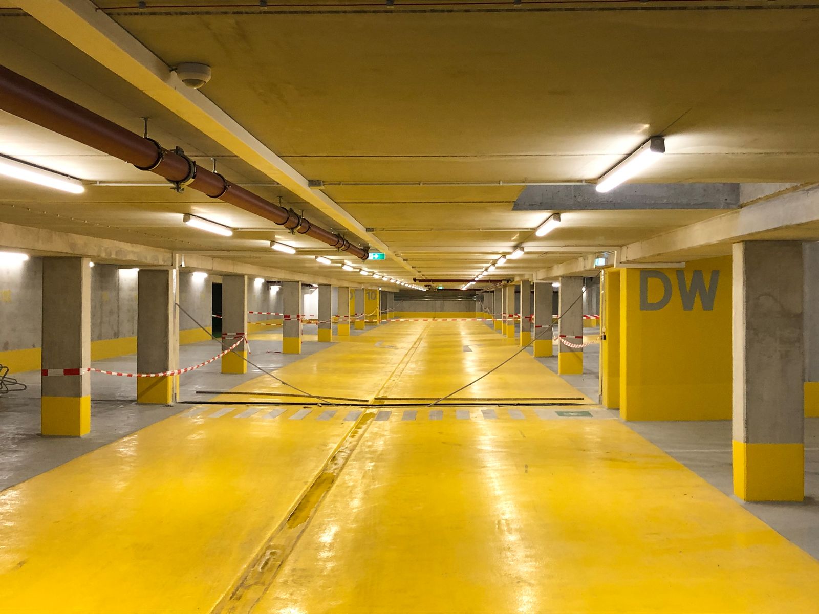 LED-Feuchtraumleuchte KATLA 53W 4000K ws 6700lm Konv IP66 1745x59x62mm