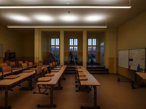 LED-Pendelleuchte 64W 4000K 8565lm Konv 1LED LED nicht austauschbar elektr.Trafo