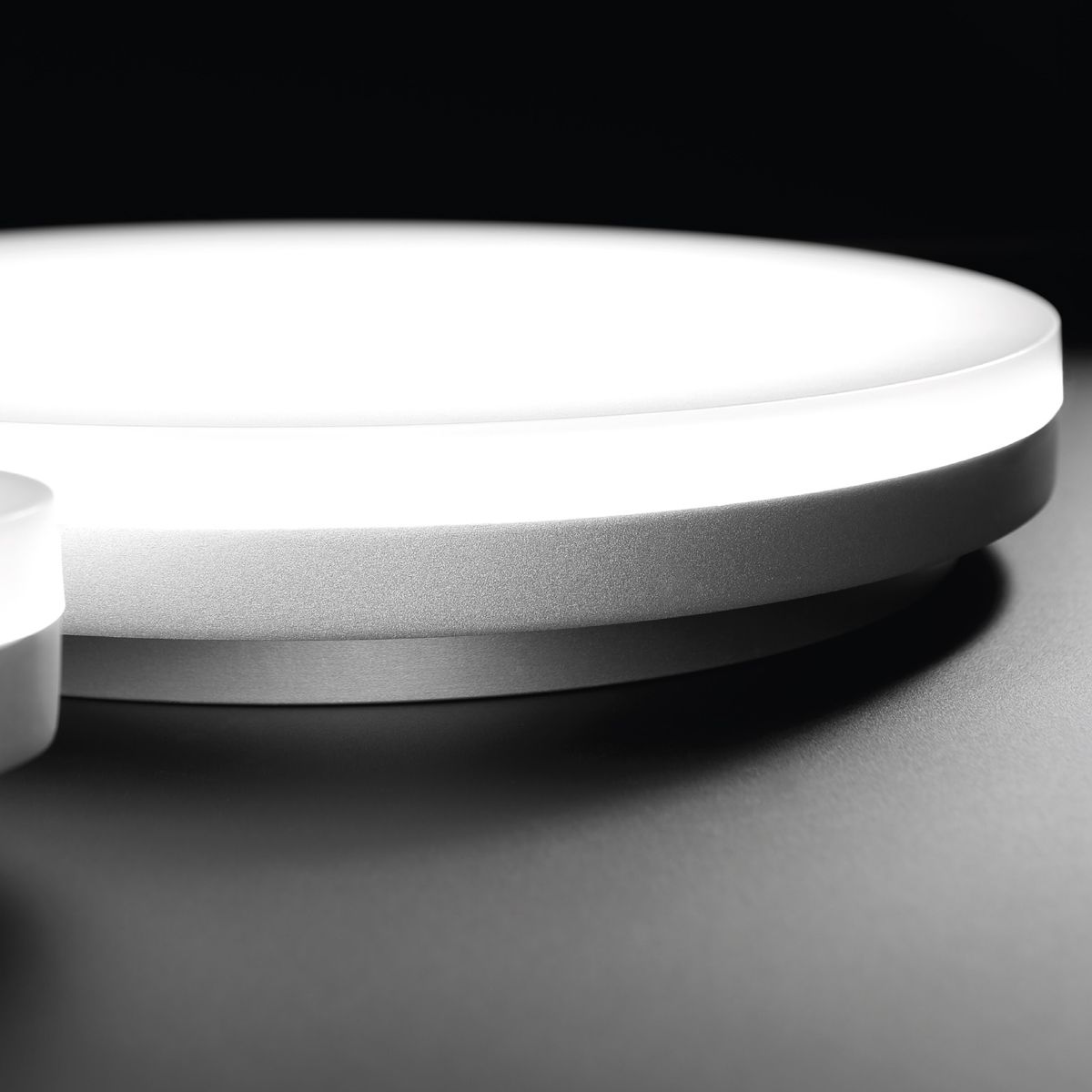 LED-Kunststoffleuchte WL270 18-24W si 3000-4000K 2650lm Konv IP54 Ø270x44mm
