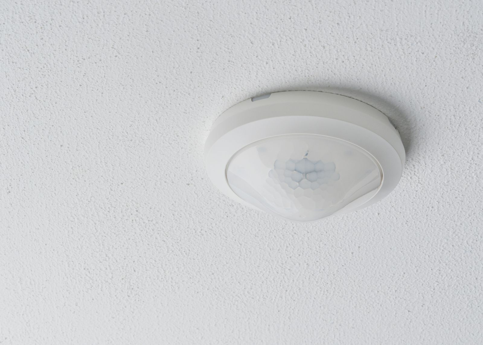 Präsenzmelder UP 360° ws mt IP54 fernb Konstantlichtregelung