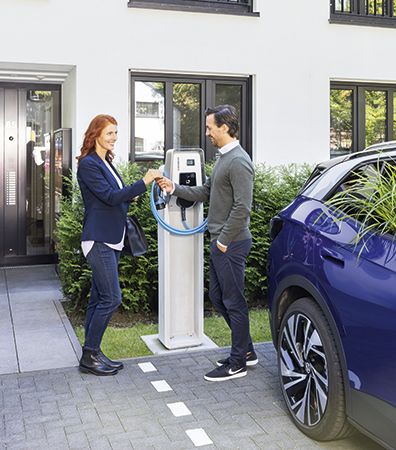 Wallbox 22kVA 3ph L7,5m 1f 22kW/Ladep IP44 259x475x220mm Wandmont Kst IK10