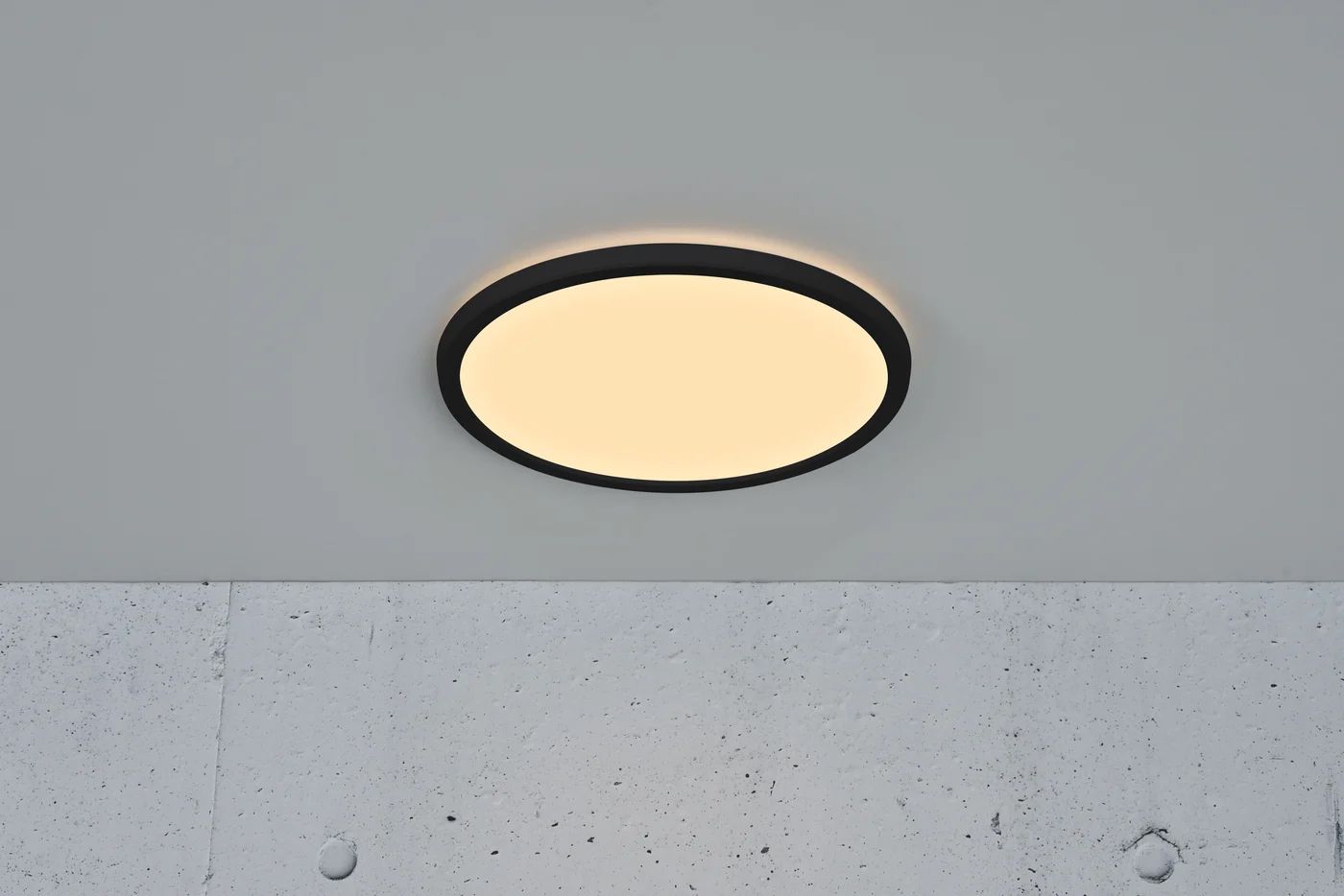 LED-Anbauleuchte Oja 29 18W 2700K 1600lm sw Konv IP20 Ø294x23mm
