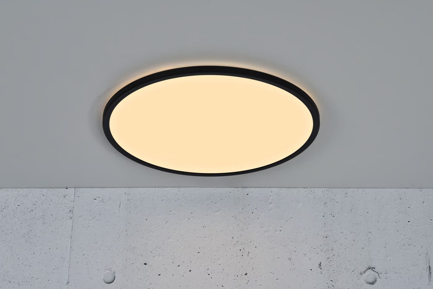 LED-Anbauleuchte Oja 42 22W 2700K 2100lm sw Konv IP20 Ø424x23mm