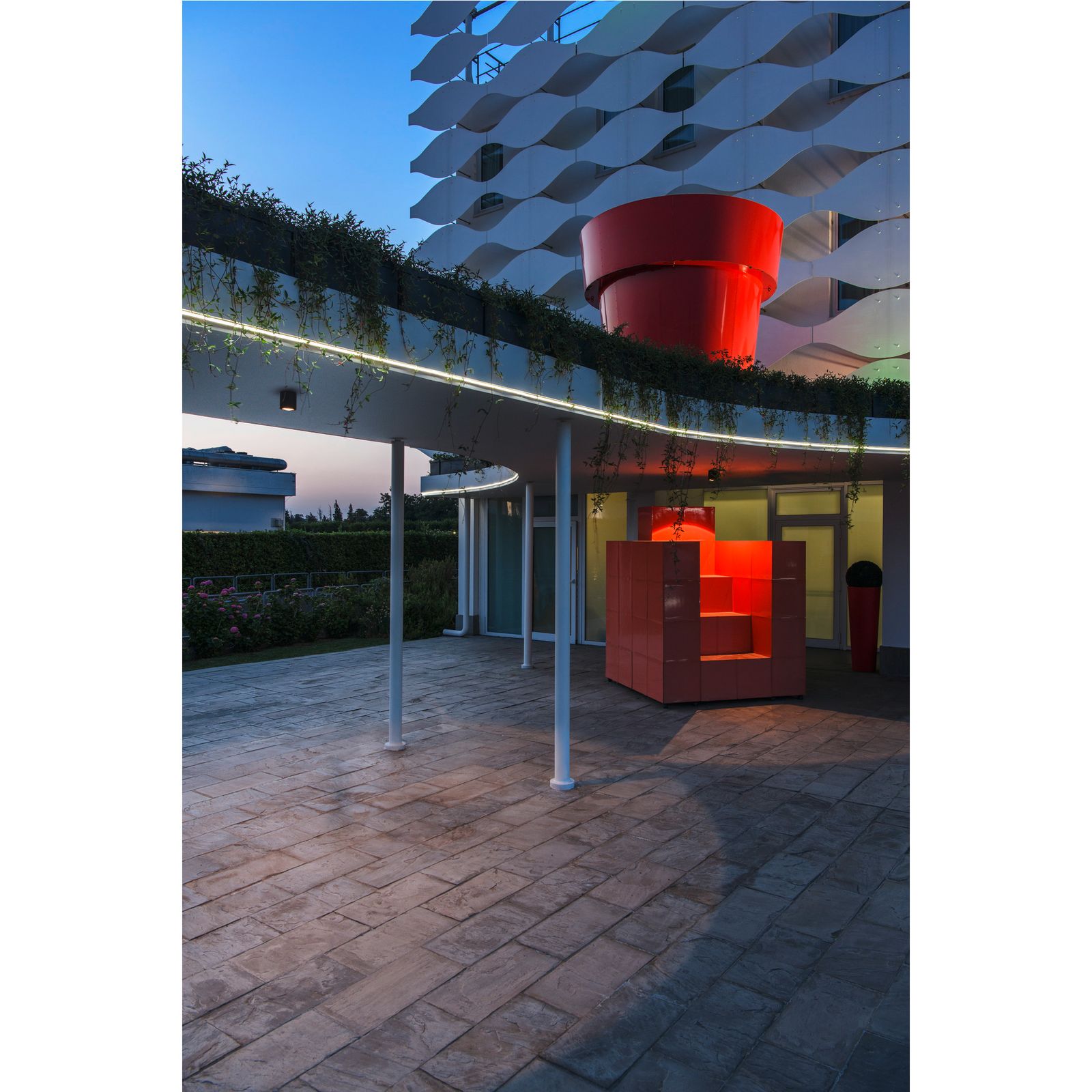 LED-Deckenanbauleuchte 11W 3000-4000K 1100lm anth IP65 Ø100x120mm