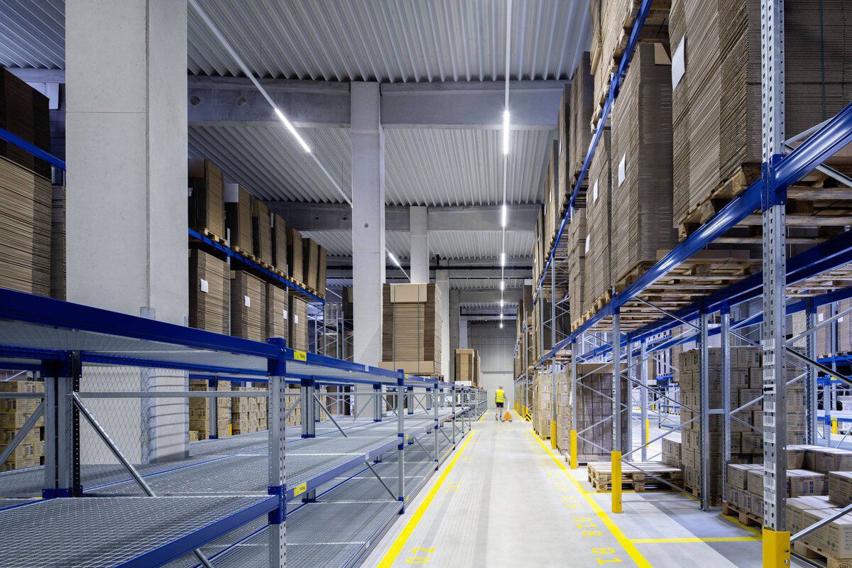 LED-Geräteträger 51W 4000K 8000lm 1LED Konv elektr.Trafo IP20 ws 62x1474x50mm