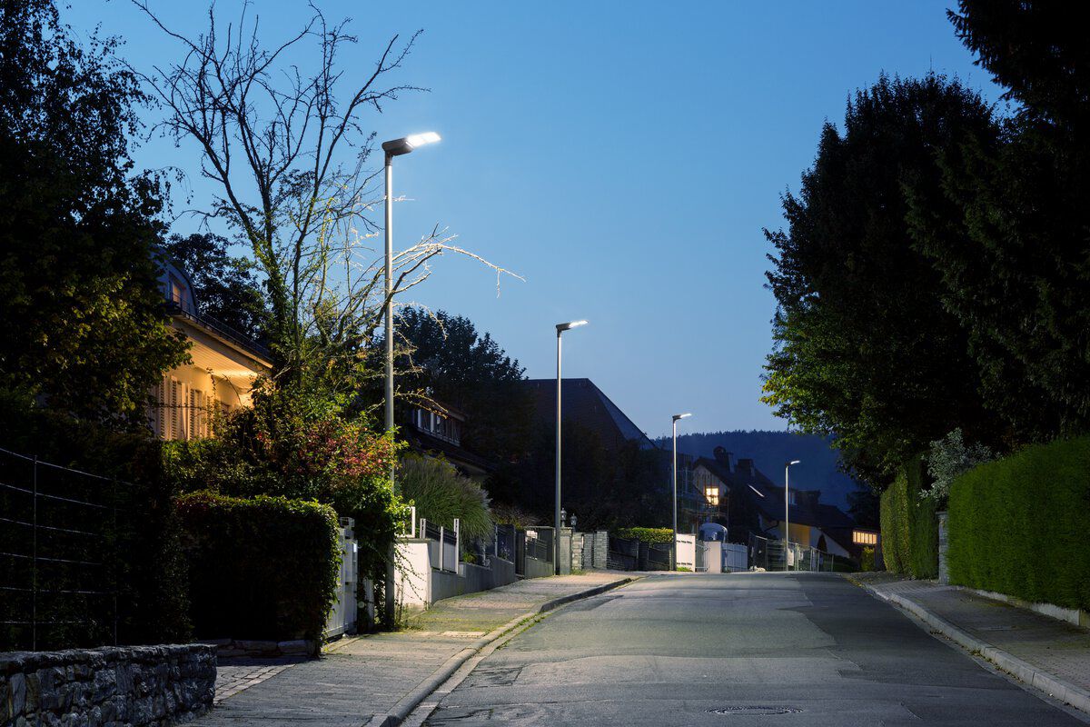 LED-Straßenleuchte 165W twenty3 Aufs/Ans 76mm 3000K 20000lm anth elektr.Trafo Alu