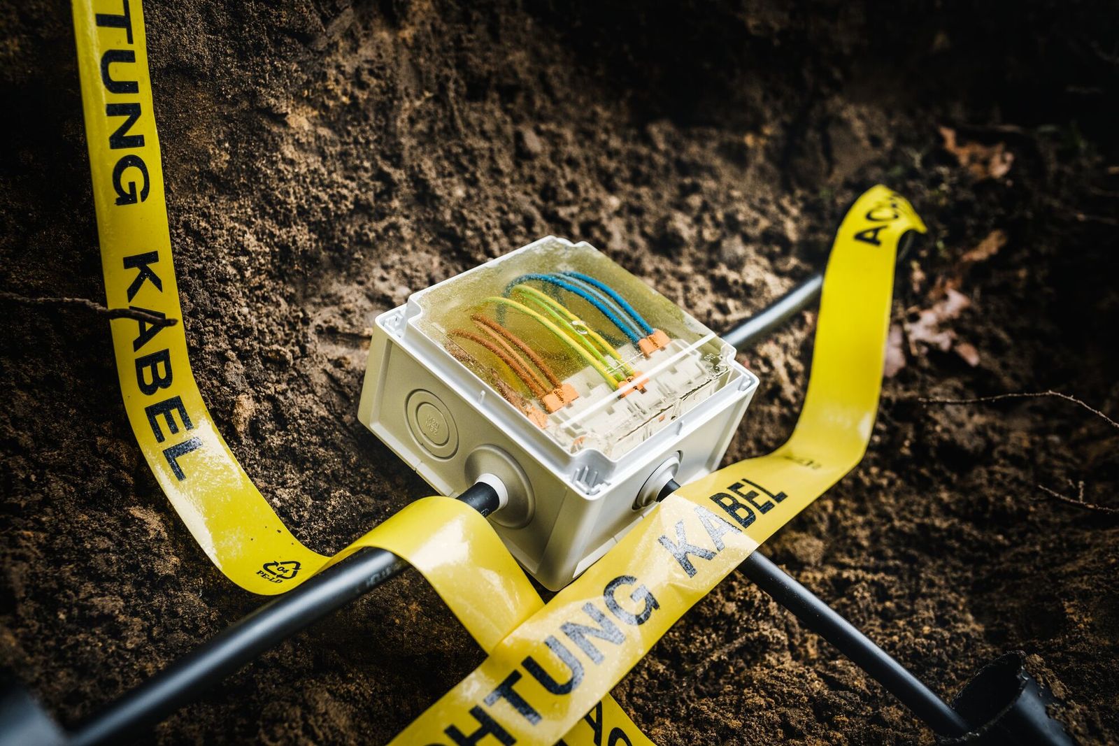 Abzweigkasten 92x92mm Kst gr IP68 IK09 hfr