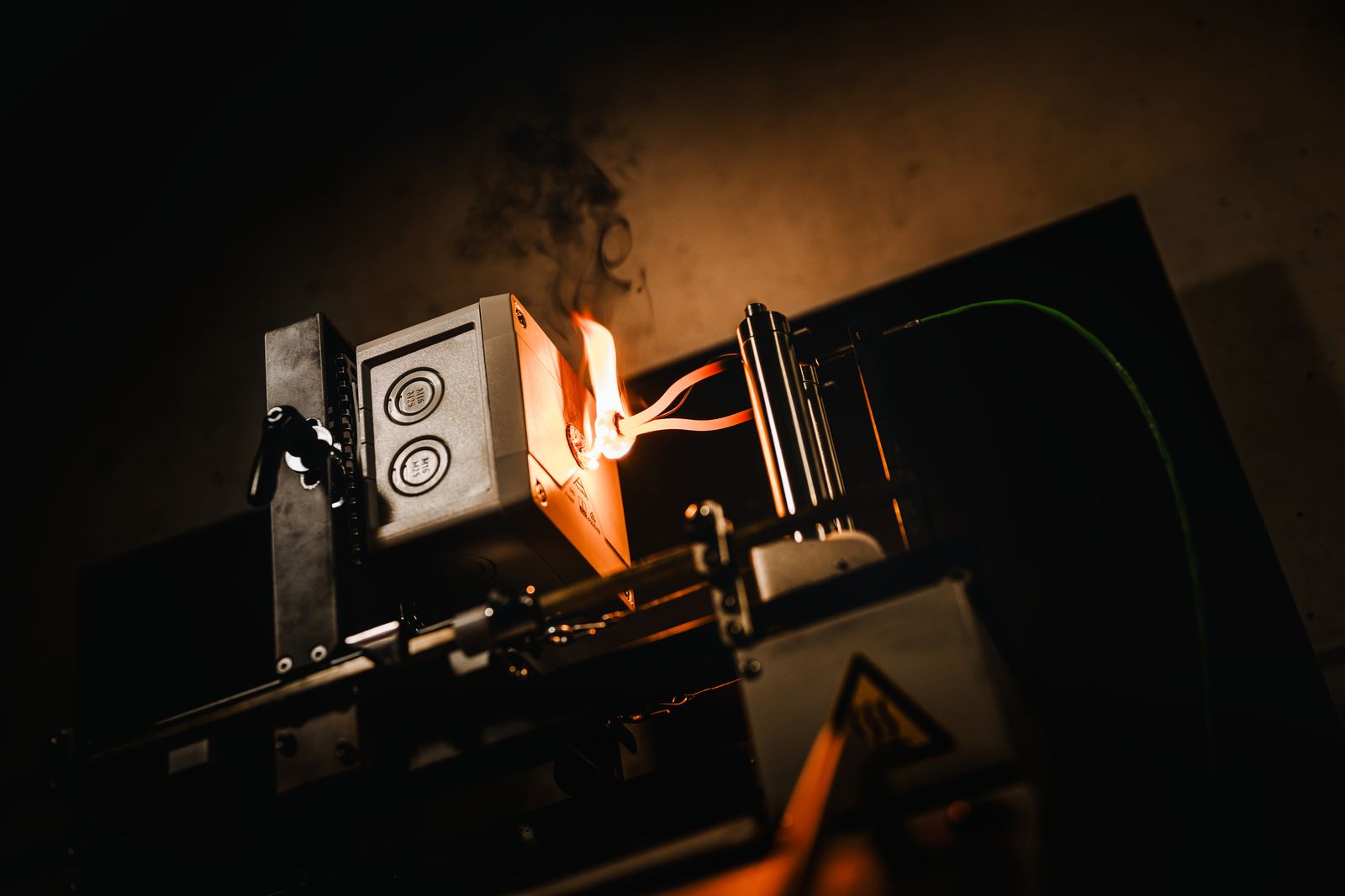 Abzweigkasten 102x102mm Kst gr IK09 hfr IP66/IP67/IP69