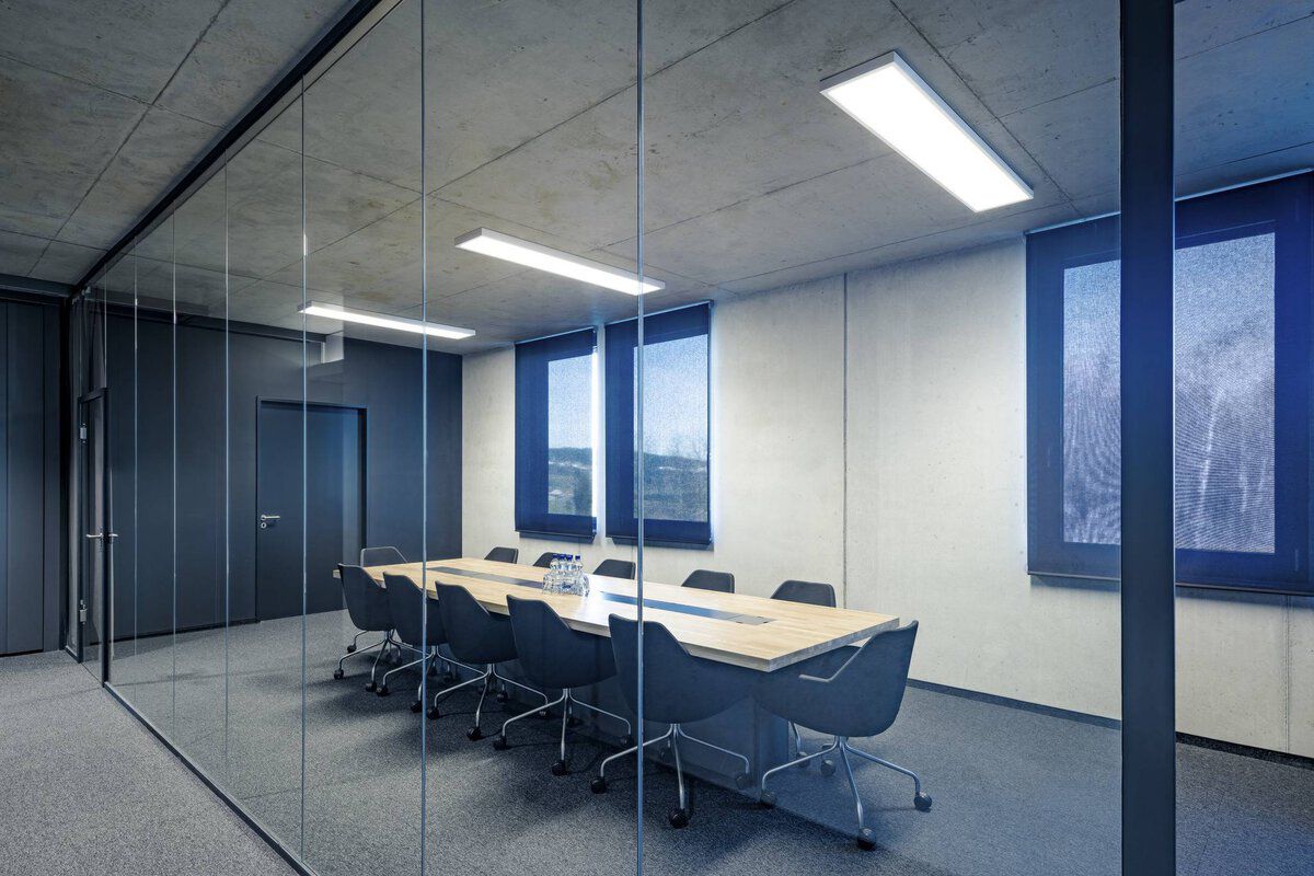 LED-Deckenanbauleuchte twenty3 25-33W ws 3000-4000K 3600lm Konv IP20 602x602x50mm