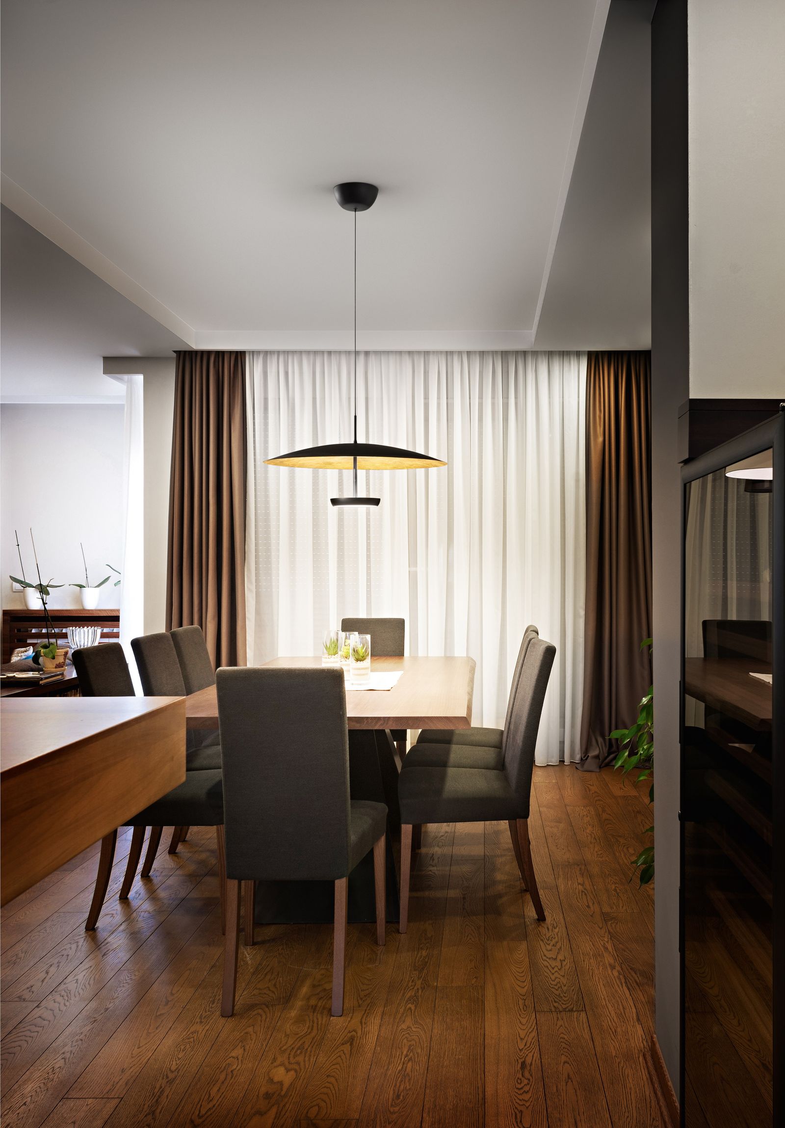LED-Pendelleuchte 40W Yuko 3000K 3200lm sw 1LED LED nicht austauschbar sym IP20