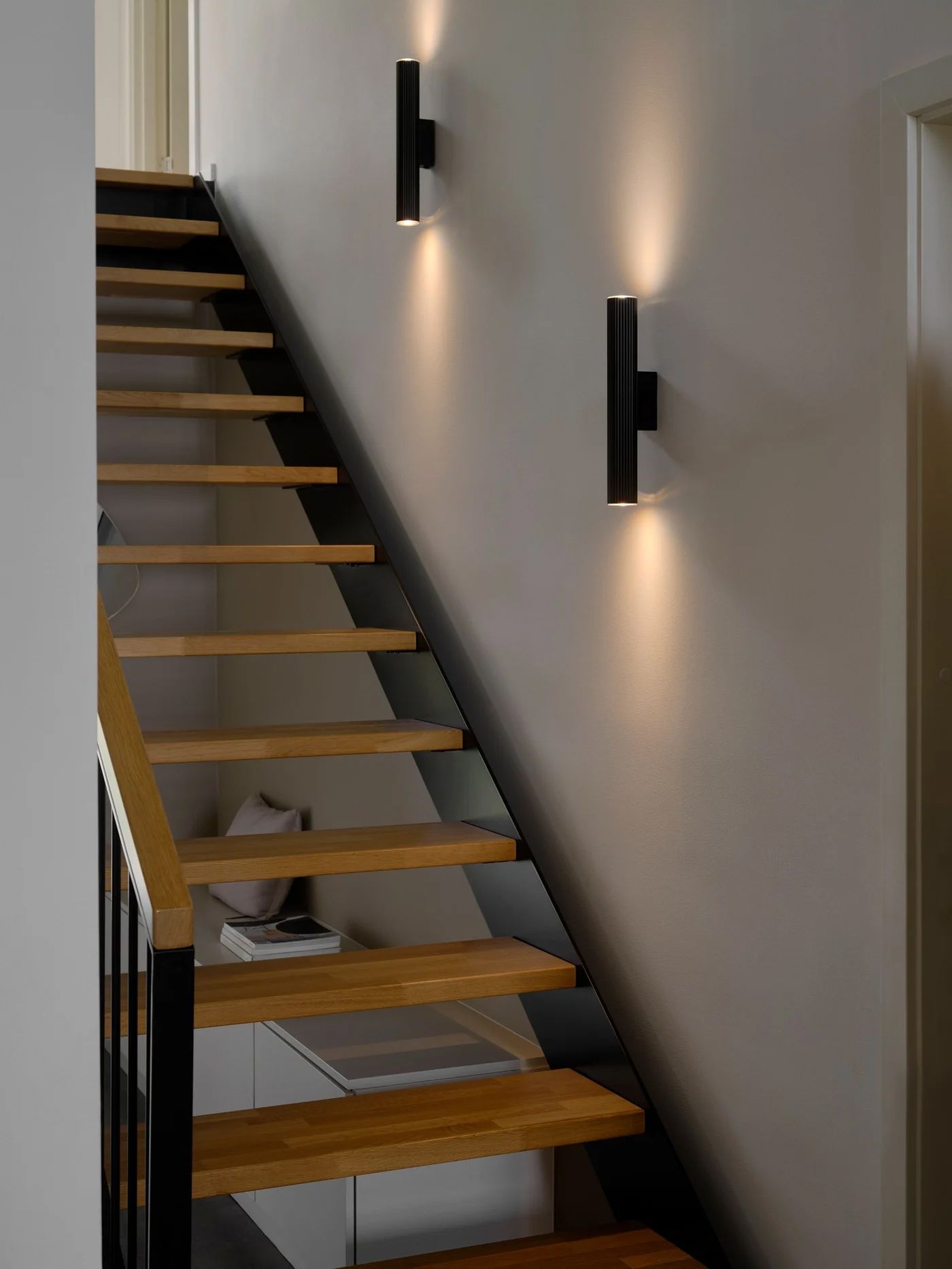 LED-Wandanbauleuchte Vico 5W sw IP20 GU10 Ø50x350mm