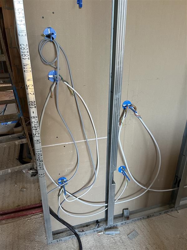 Kabelbügel eins 6xNYM3x1,5mm 135mm Kst