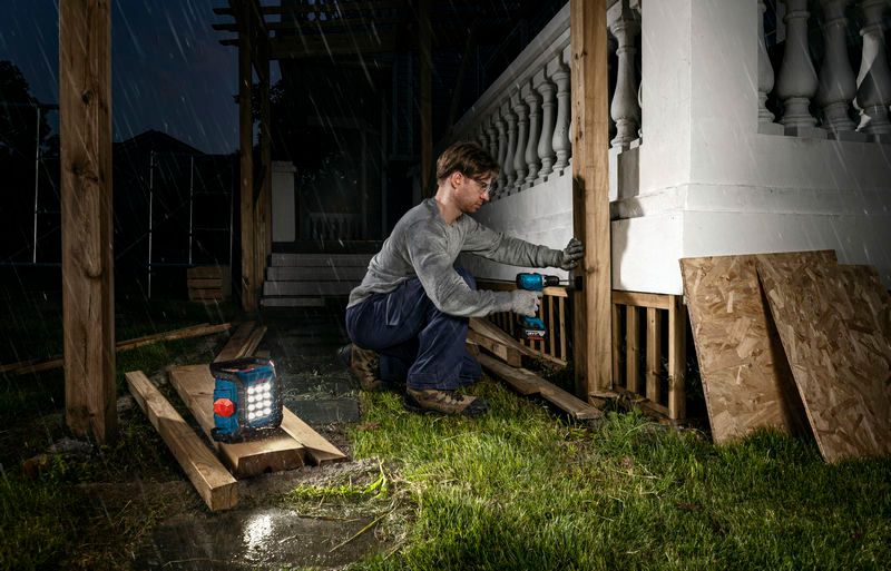 LED-Bauleuchte IP64 1500lm 18V m.LM 12LEDs