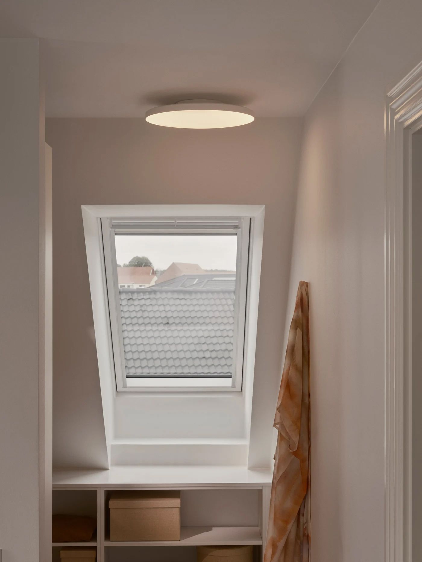 LED-Deckenanbauleuchte Serenova 36 18W 3000-5700K 1900lm ws Konv IP65 Ø360x65mm