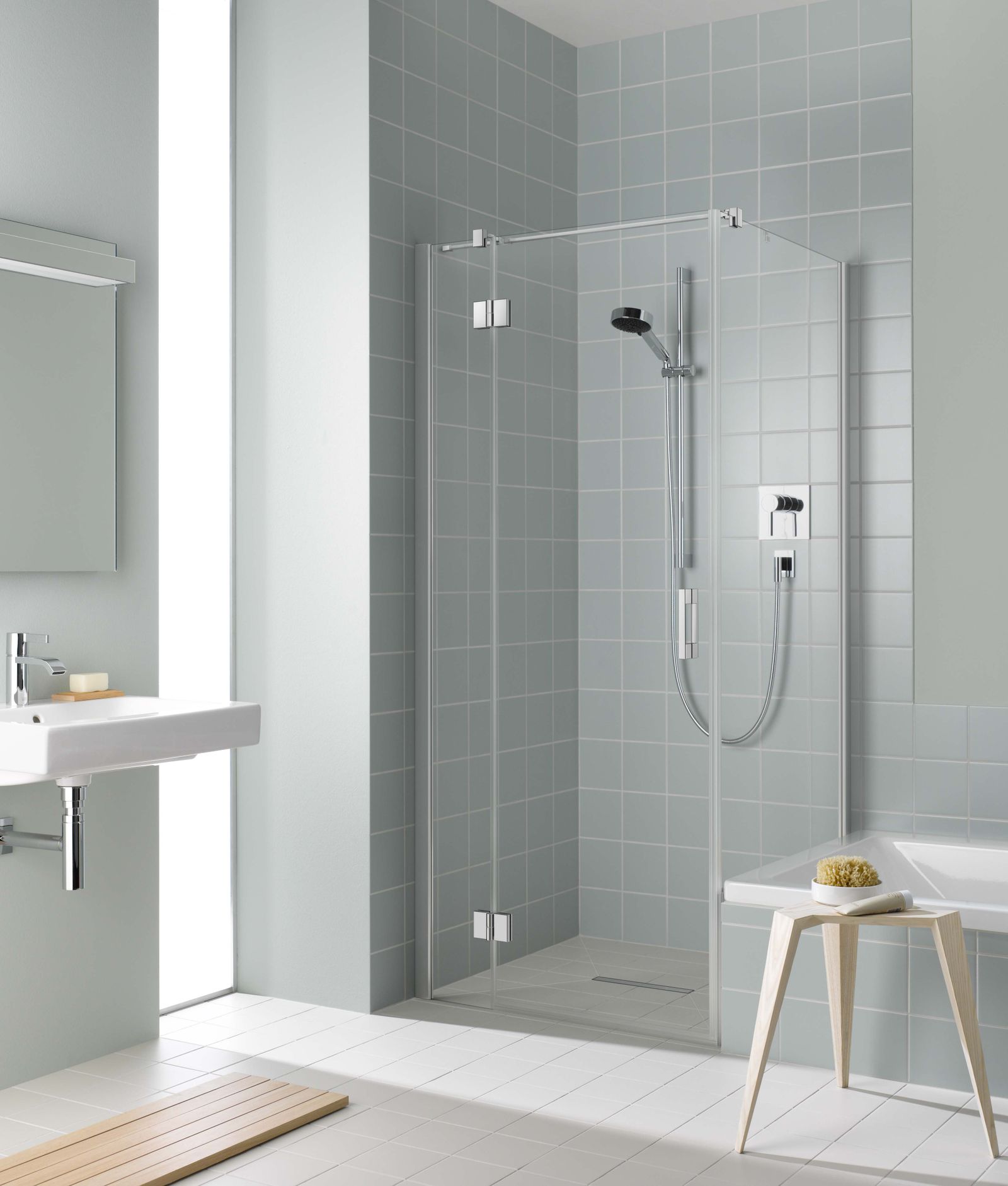 FORMAT Pro 2.0 Seitenwand verkürzt neben Badewanne silber hochglanz, 80 x 175 cm, ESG klar Clean