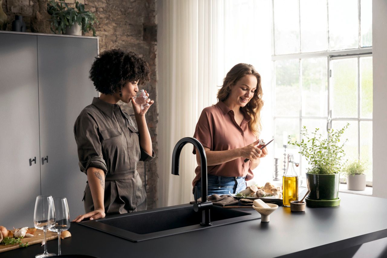 hansgrohe Spültisch-Einhebelmischer Aqittura M91 mit Ausziehauslauf, 1jet, Starter Set, mattschwarz