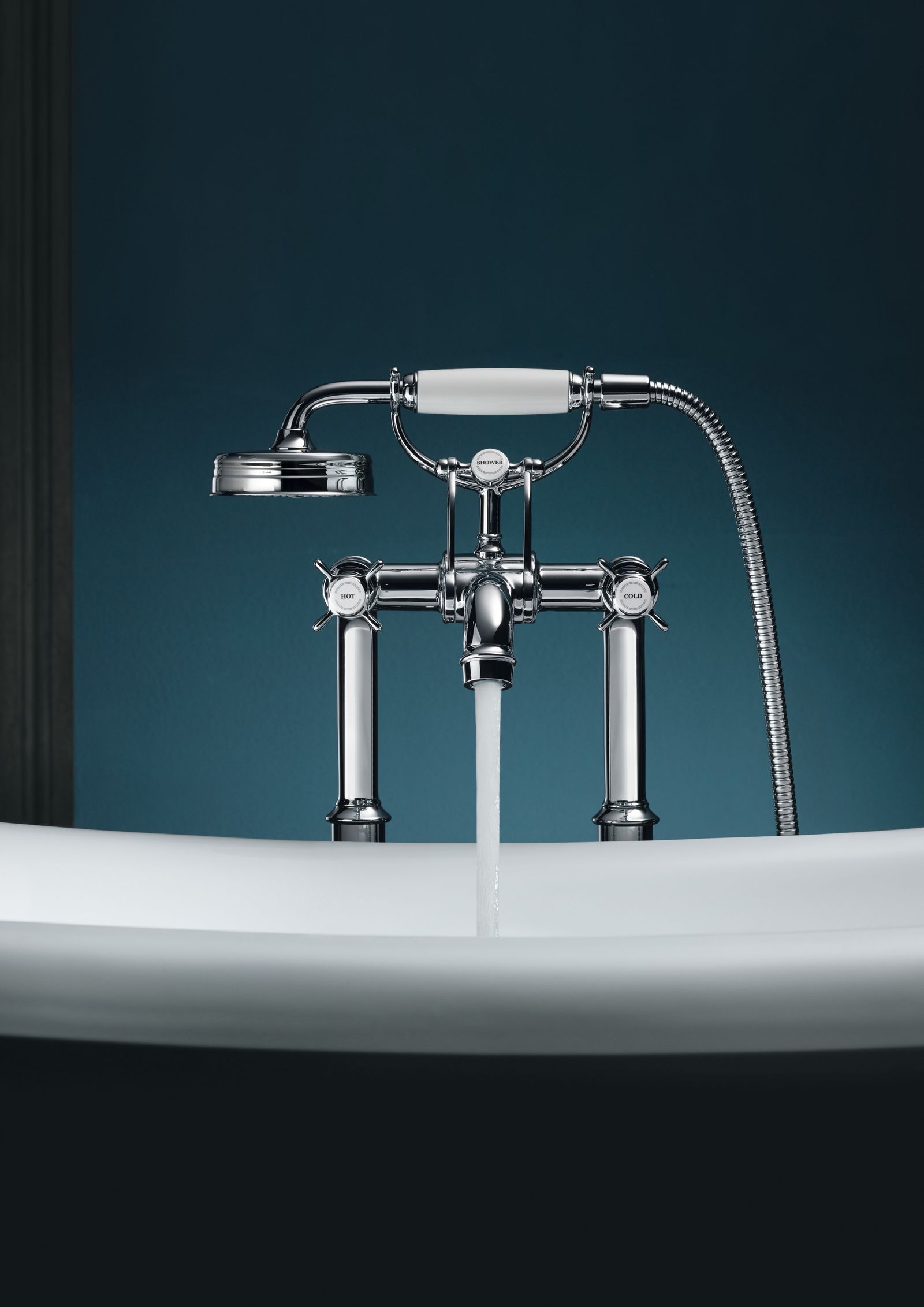 hansgrohe Fertigmontageset Axor Montreux 2-Griff-Wannen-Armatur, bodenstehend, mit Kreuzgriffen, chrom