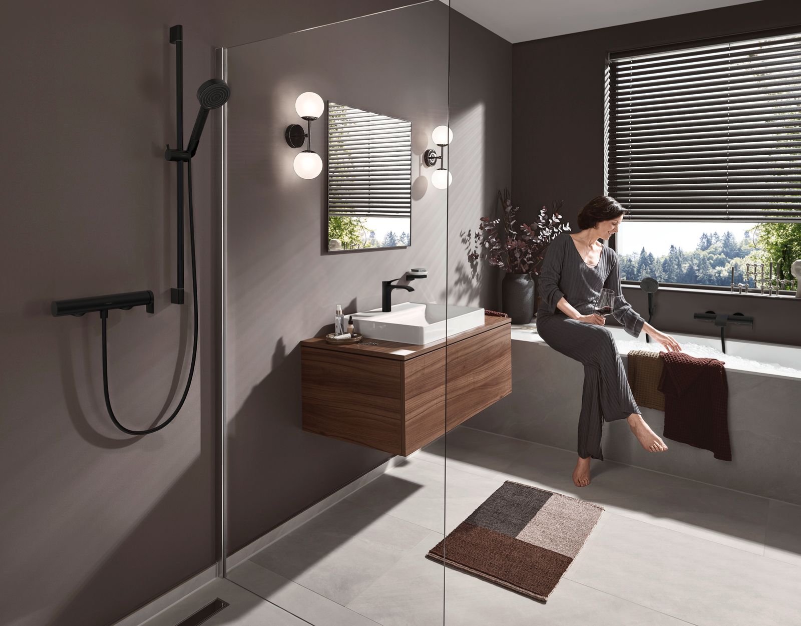 hansgrohe Waschtisch-Einhebelmischer 110 Vivenis mit Zugstangen-Ablaufgarnitur, mattschwarz