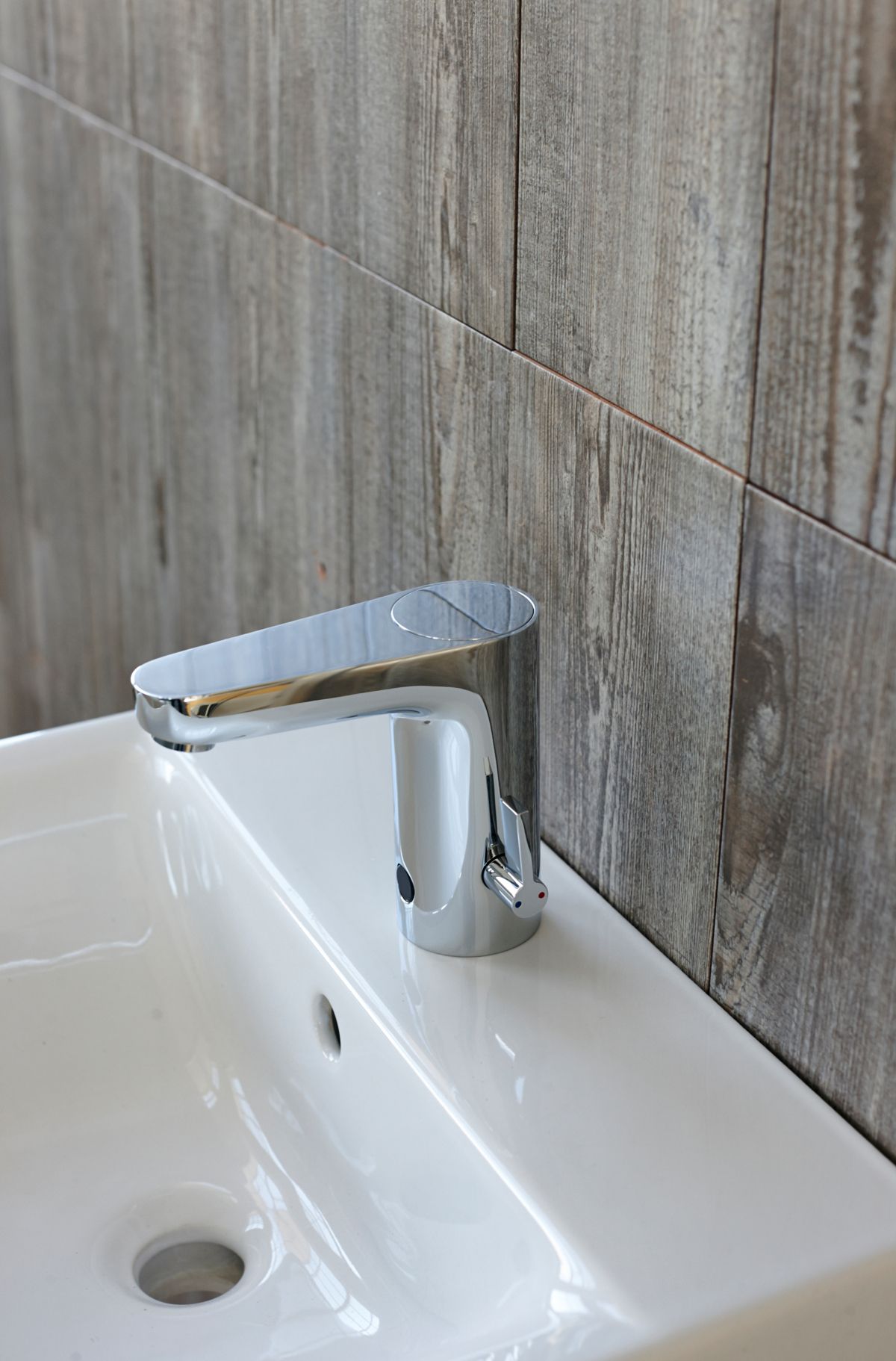 Ideal-Standard Sensor-Waschtischarmatur CeraPlus Netzbetrieb 230 V, mit Mischung, verchromt