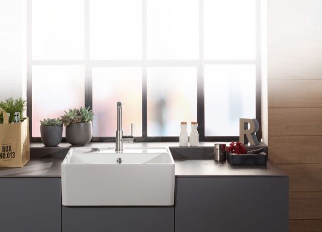 V&B Spülstein-Einzelbecken mit Ablaufgarnitur, Excenterbetätigung, crema CeramicPlus