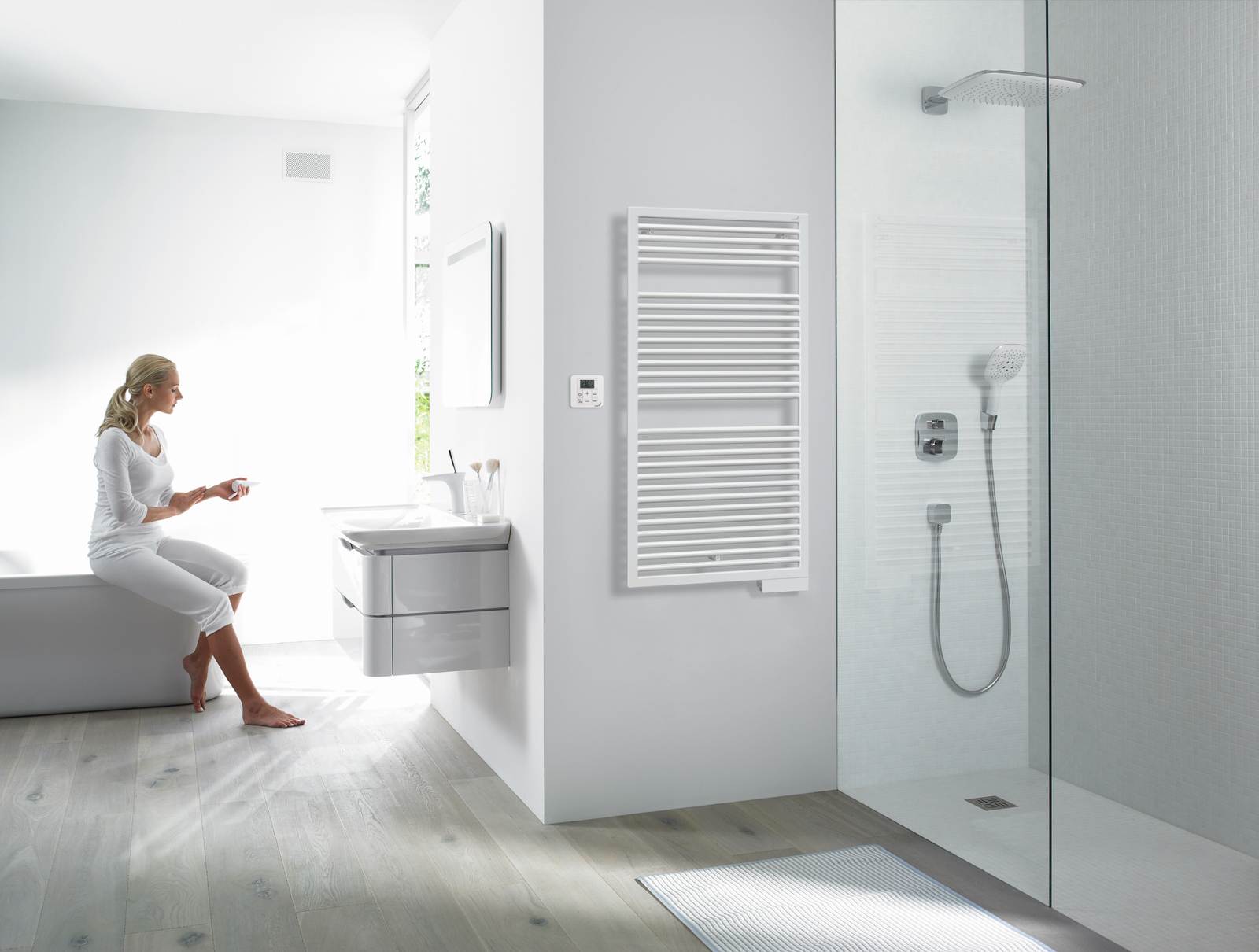 Zehnder Design-Elektroheizkörper universal HE-180-050/GD, 1807 x 500 mm, schwarz matt