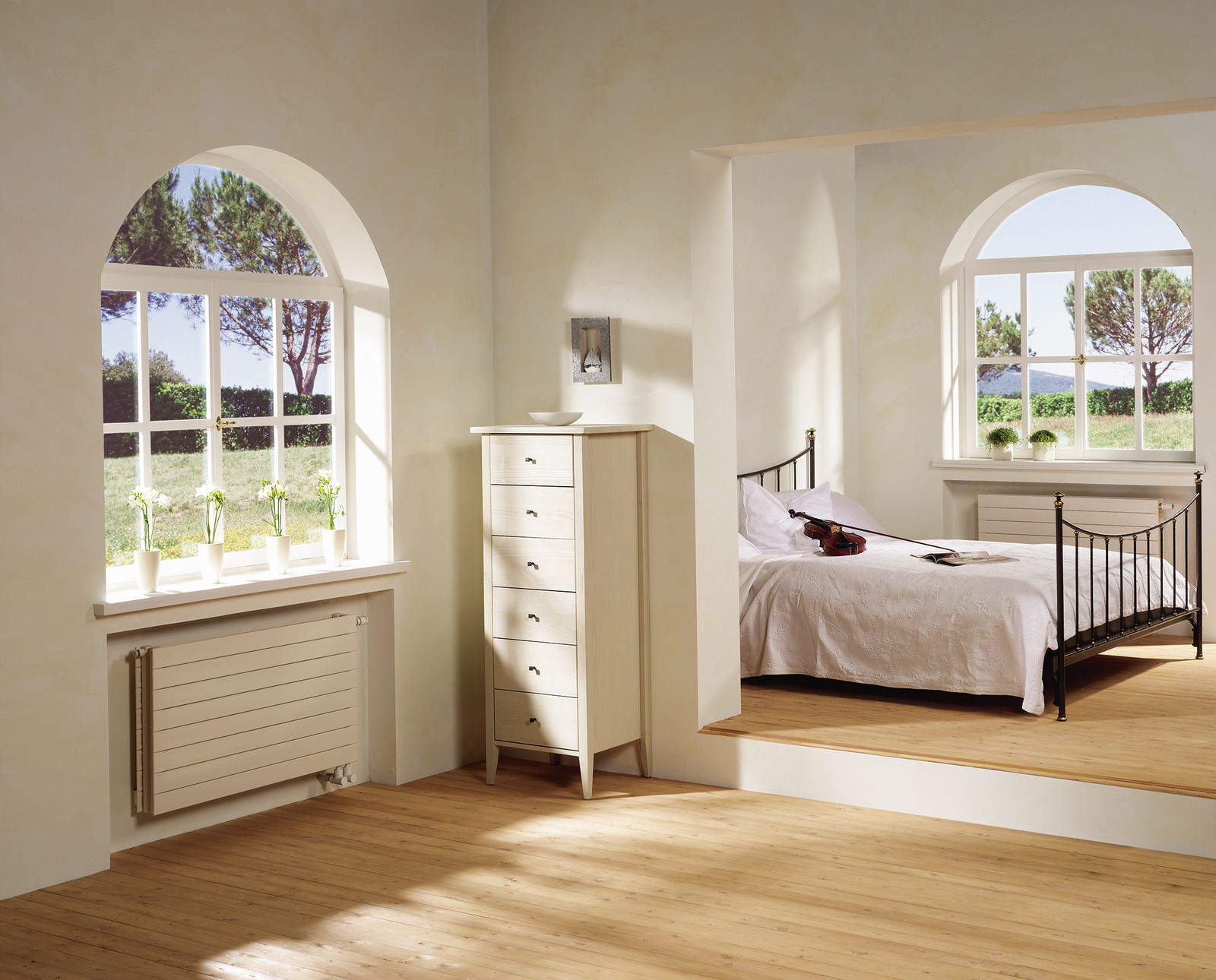 Zehnder Heizwand Nova Completto NHLLHL BH 567 mm, BL 1400 mm, Bautiefe 128mm, AB V014, horizontal