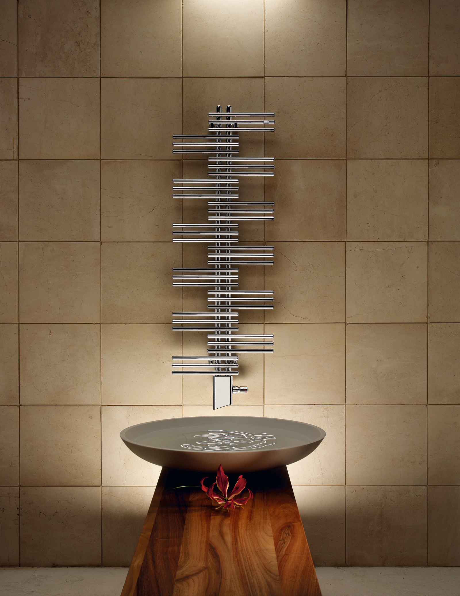 Zehnder Design-Heizkörper yucca YSD-130-080, 1340 x 800 mm, Telegrey 4, RAL 7047, doppellagig
