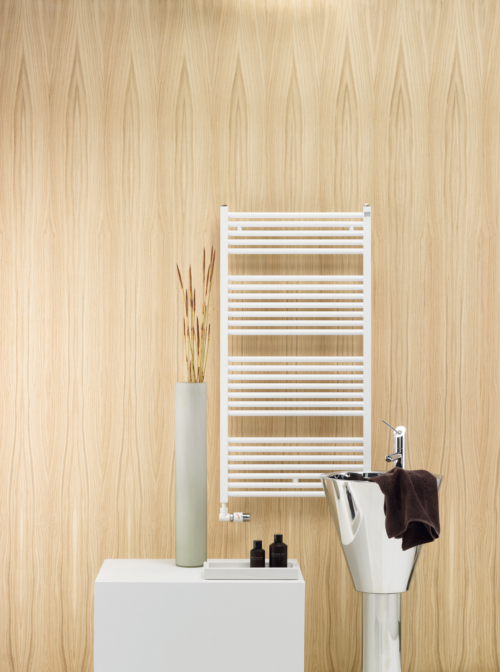 Zehnder Design-Heizkörper Zeno ZN-170-050, 1688 x 500 mm, Light jeans