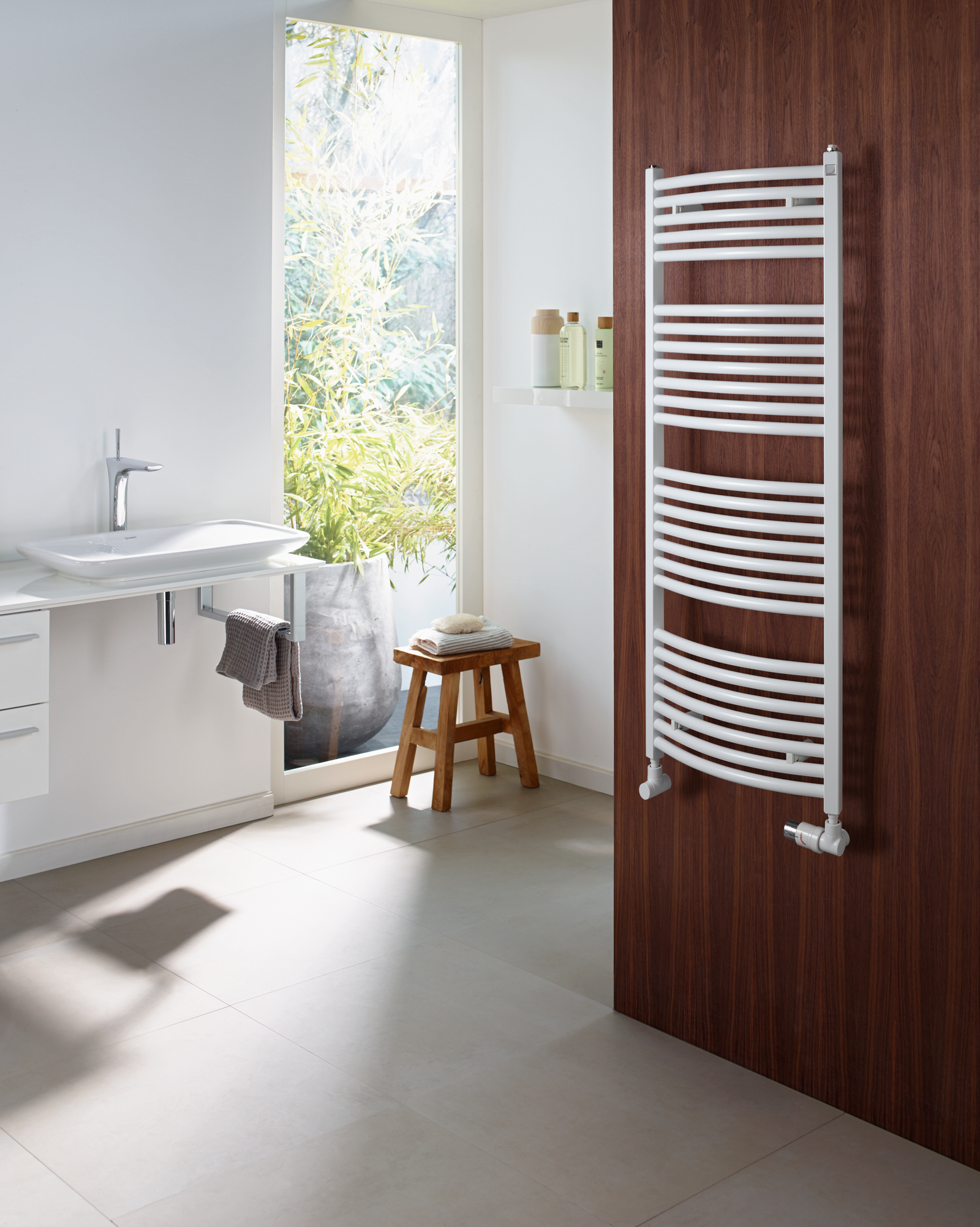 Zehnder Design-Heizkörper Zeno Bow ZNT-120-075, 1184 x 745 mm, anthracite grey, RAL 7016
